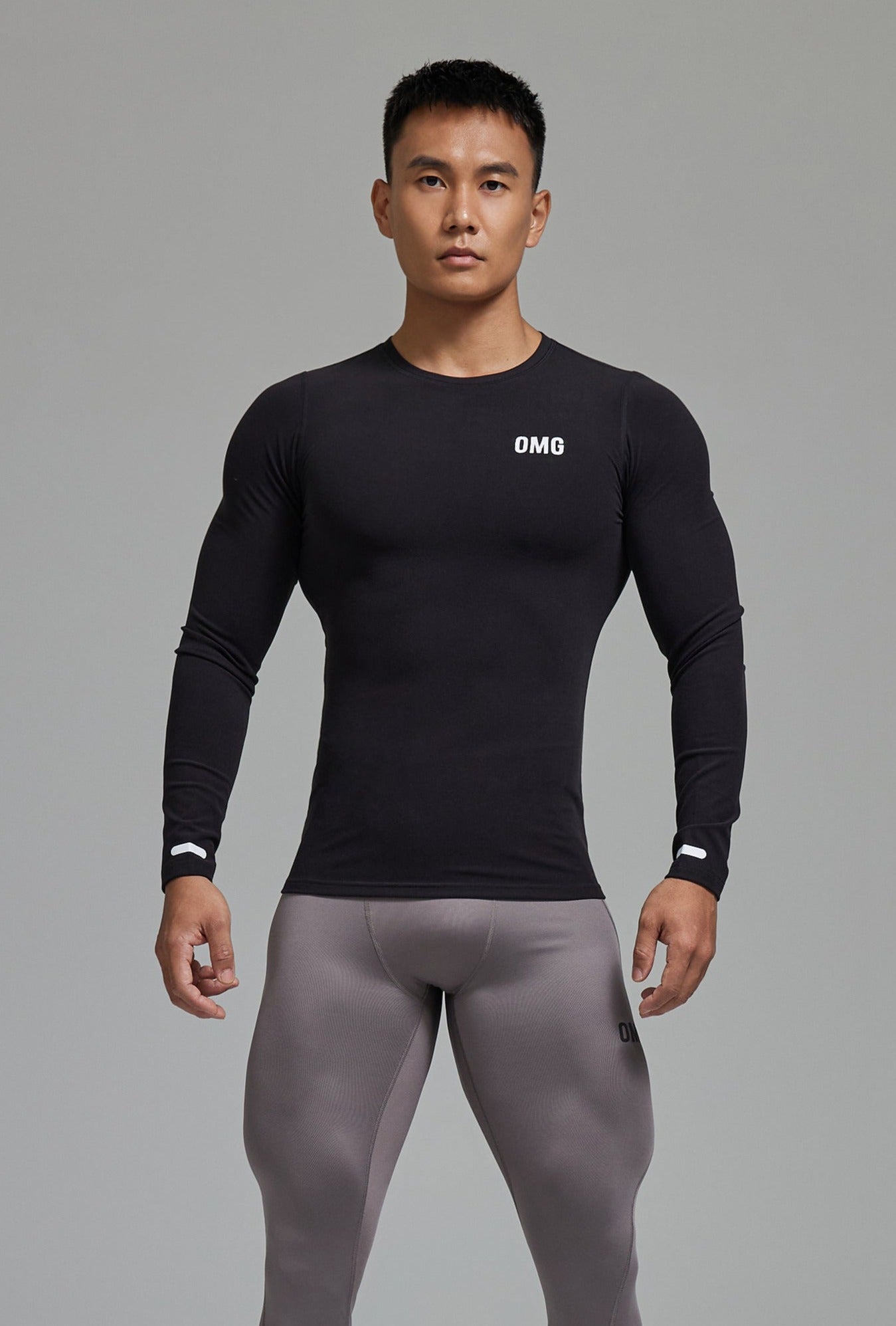 Gaiam Men's Long Sleeve Relaxed Fit T Shirt - Yoga & Workout Activewear Top  : : Clothing, Shoes & Accessories